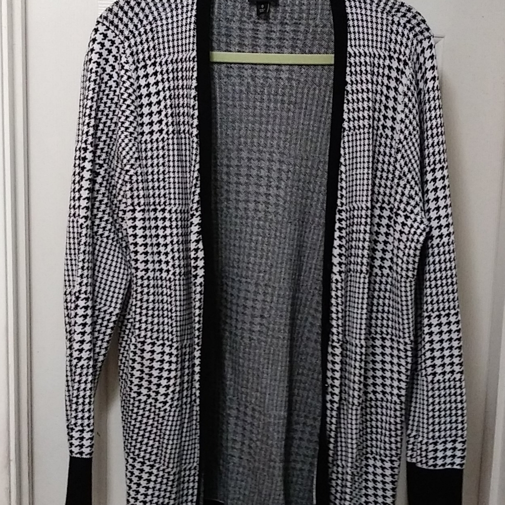 Cardigan sweater